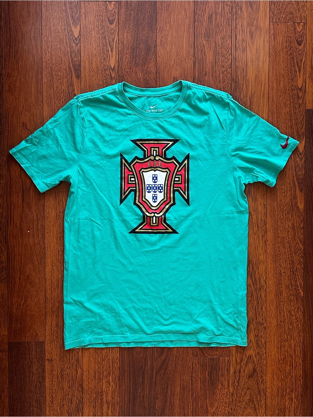 Nike Portugal National Team Crest T-Shirt Men's Size L Mint Green F.P.F.